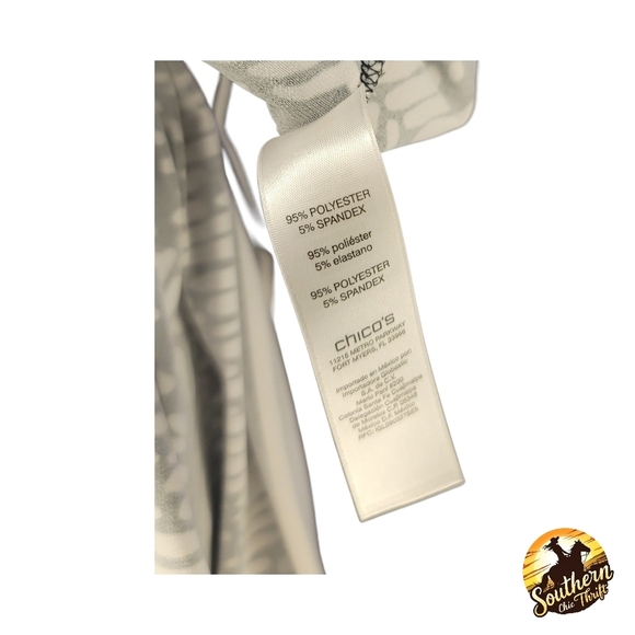 CHICO'S - Large Black and White Patterned Top - Picture 5 of 6